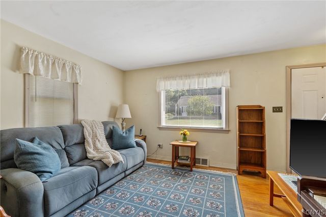 148 Hensberry Road, Syracuse, NY 13207