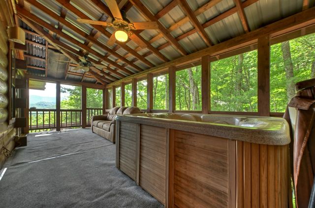 277 Hickory Nut Trail, Blue Ridge, GA 30513