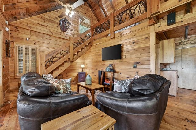 277 Hickory Nut Trail, Blue Ridge, GA 30513