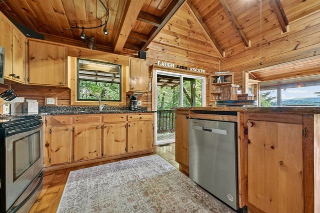 277 Hickory Nut Trail, Blue Ridge, GA 30513
