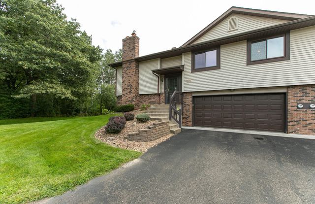 5600 Donegal Drive, Shoreview, MN 55126