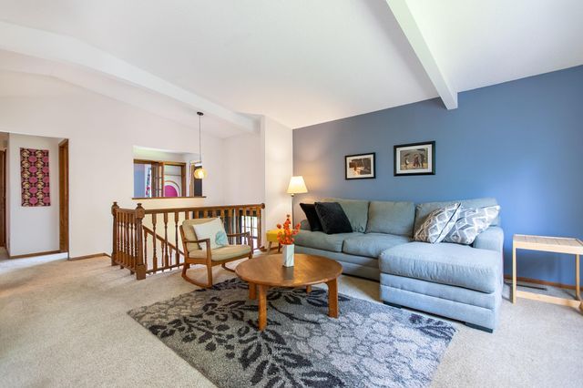 5600 Donegal Drive, Shoreview, MN 55126