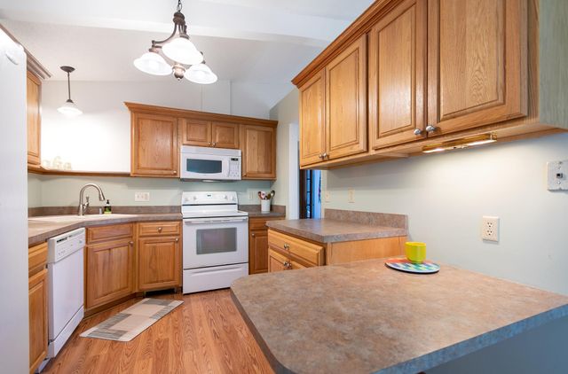 5600 Donegal Drive, Shoreview, MN 55126