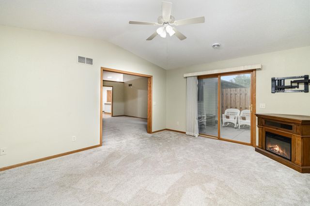 218 6th Street NE, Montgomery, MN 56069