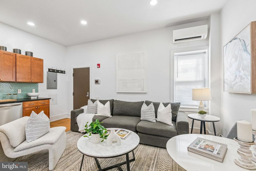 1902-00 PINE ST #2F, PHILADELPHIA, PA 19103 — photo 3