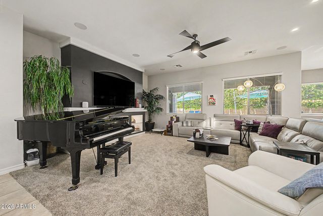 2442 E PLUM Street, Gilbert, AZ 85298