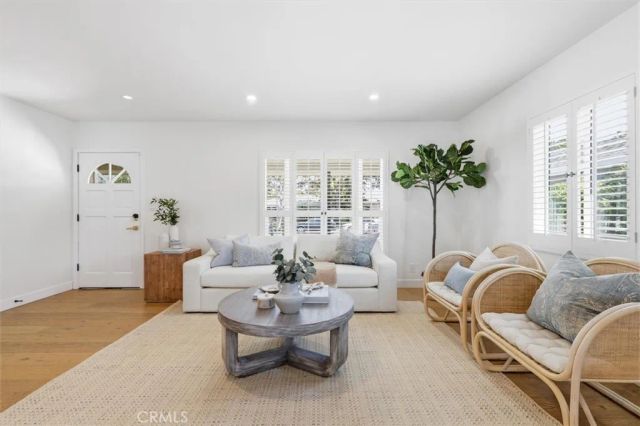 2720 Spreckels Lane, Redondo Beach, CA 90278