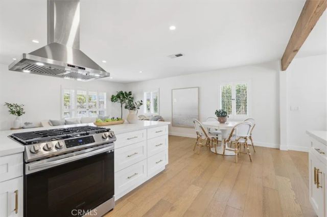 2720 Spreckels Lane, Redondo Beach, CA 90278