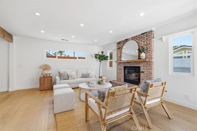 2720 Spreckels Lane, Redondo Beach, CA 90278