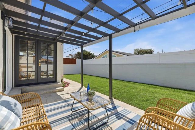 2720 Spreckels Lane, Redondo Beach, CA 90278