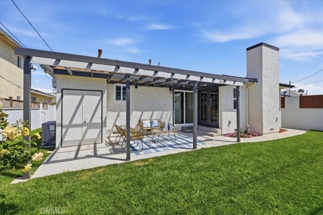 2720 Spreckels Lane, Redondo Beach, CA 90278