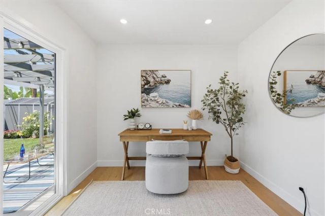 2720 Spreckels Lane, Redondo Beach, CA 90278