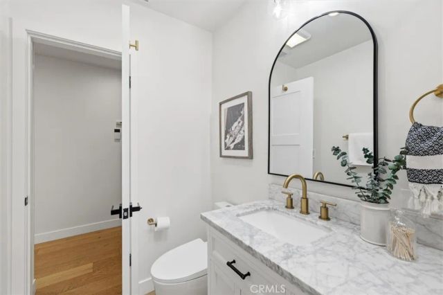 2720 Spreckels Lane, Redondo Beach, CA 90278
