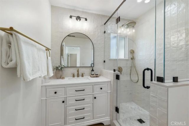 2720 Spreckels Lane, Redondo Beach, CA 90278