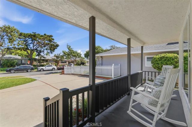 2720 Spreckels Lane, Redondo Beach, CA 90278