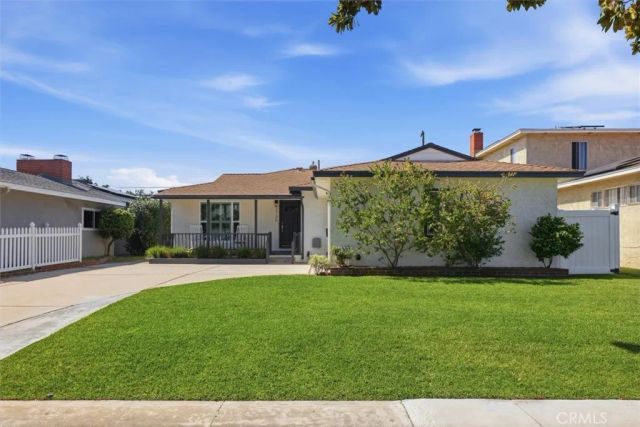 2720 Spreckels Lane, Redondo Beach, CA 90278