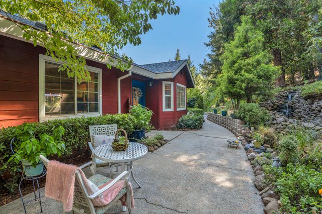 5962 Arrowhead Dr, Foresthill, CA 95631