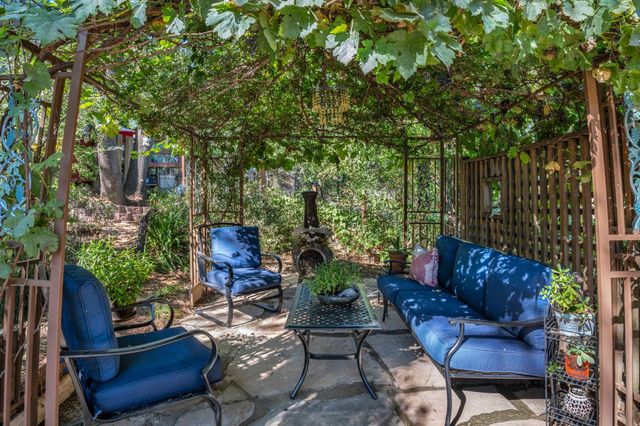 5962 Arrowhead Dr, Foresthill, CA 95631