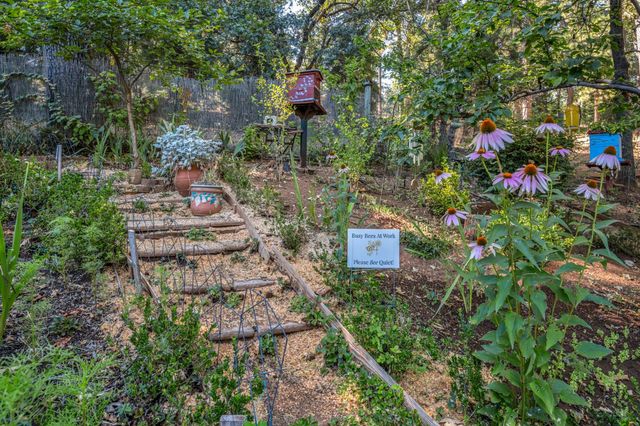 5962 Arrowhead Dr, Foresthill, CA 95631
