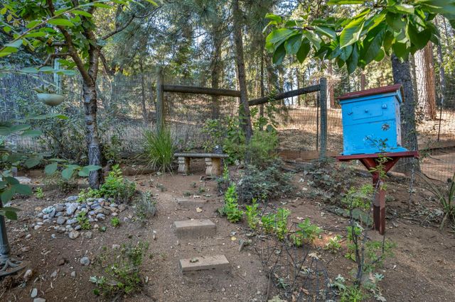 5962 Arrowhead Dr, Foresthill, CA 95631