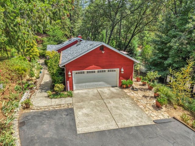 5962 Arrowhead Dr, Foresthill, CA 95631