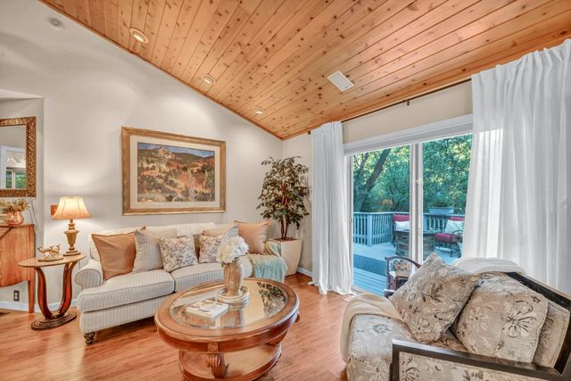 5962 Arrowhead Dr, Foresthill, CA 95631