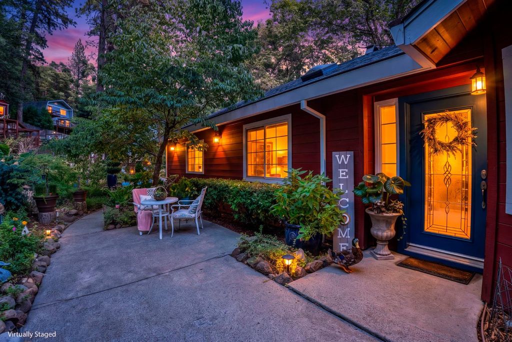 5962 Arrowhead Dr, Foresthill, CA 95631
