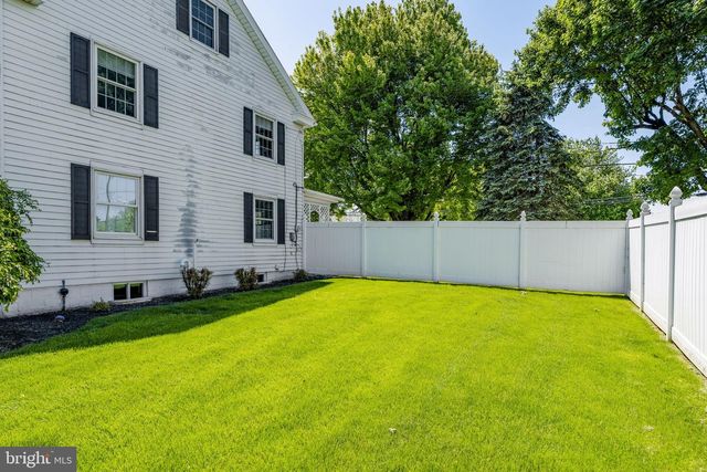 3717 OLD PHILADELPHIA PIKE, Gordonville, PA 17529