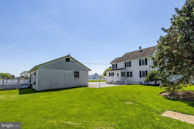 3717 OLD PHILADELPHIA PIKE, Gordonville, PA 17529