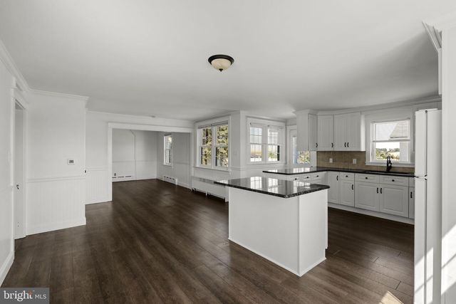 3717 OLD PHILADELPHIA PIKE, Gordonville, PA 17529