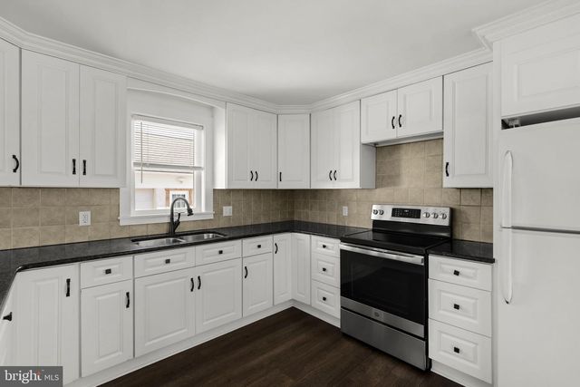 3717 OLD PHILADELPHIA PIKE, Gordonville, PA 17529