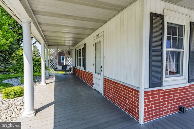 3717 OLD PHILADELPHIA PIKE, Gordonville, PA 17529