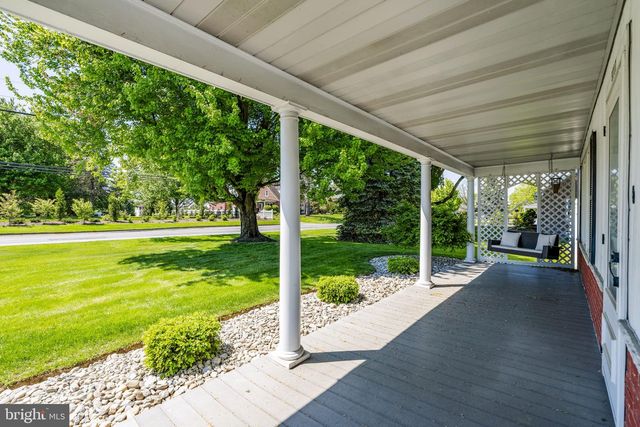 3717 OLD PHILADELPHIA PIKE, Gordonville, PA 17529