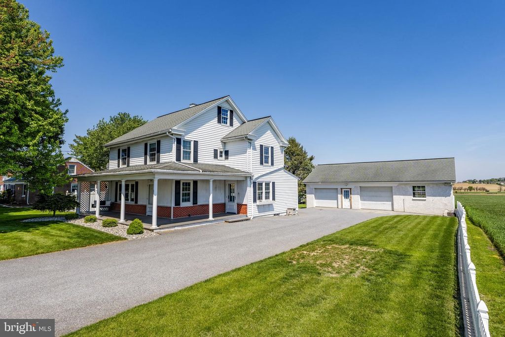 3717 OLD PHILADELPHIA PIKE, Gordonville, PA 17529
