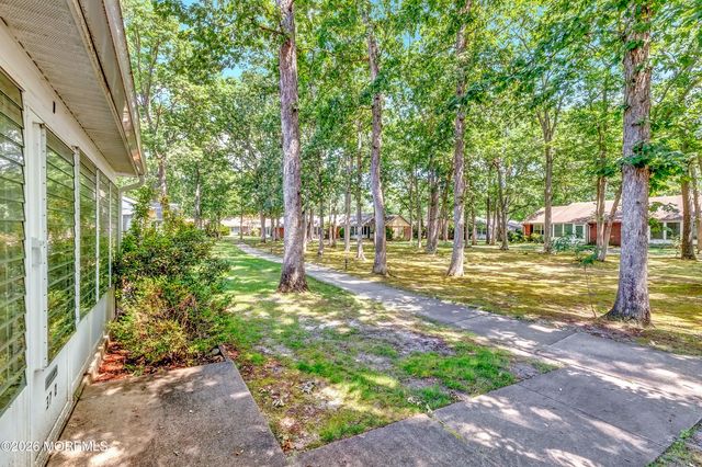 37D Cambridge Court 100, Lakewood, NJ 08701
