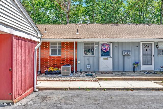 37D Cambridge Court 100, Lakewood, NJ 08701