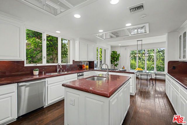 12639 Promontory Road, Los Angeles, CA 90049