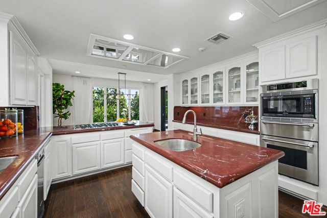 12639 Promontory Road, Los Angeles, CA 90049
