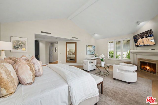 12639 Promontory Road, Los Angeles, CA 90049