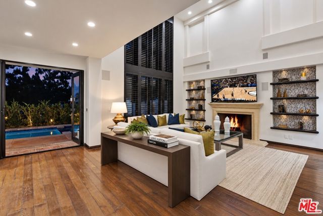 12639 Promontory Road, Los Angeles, CA 90049
