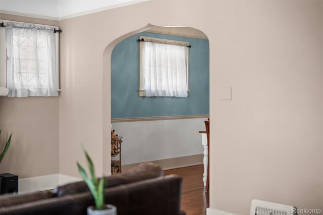 414 Cloverly Road, Grosse Pointe Farms, MI 48236