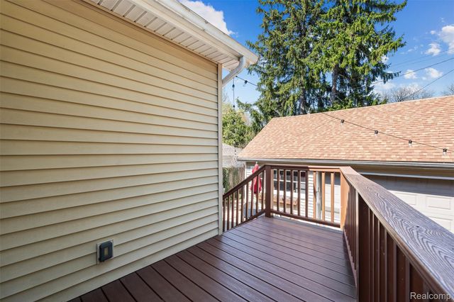 414 Cloverly Road, Grosse Pointe Farms, MI 48236