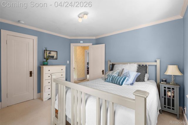 414 Cloverly Road, Grosse Pointe Farms, MI 48236