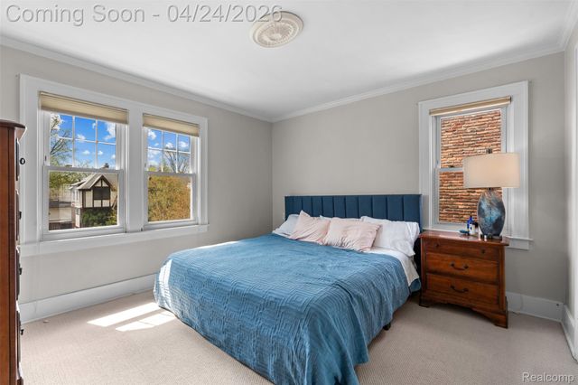 414 Cloverly Road, Grosse Pointe Farms, MI 48236