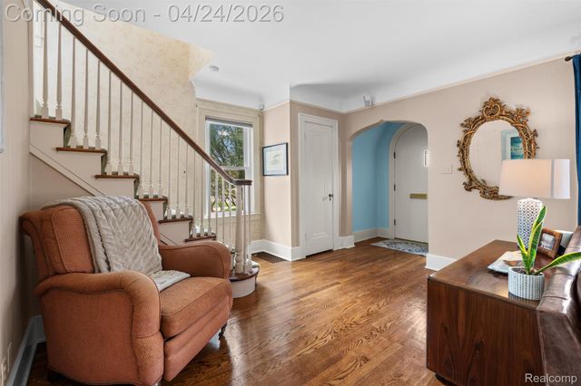 414 Cloverly Road, Grosse Pointe Farms, MI 48236