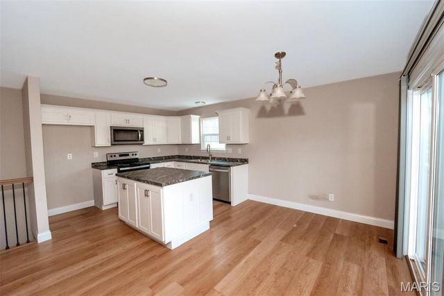 107 Cedar Heights, Festus, MO 63028