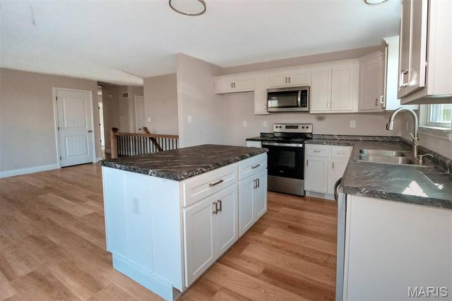 107 Cedar Heights, Festus, MO 63028