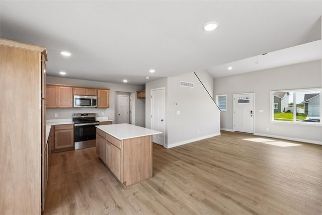 404 Fireside Drive NW, Bondurant, IA 50035