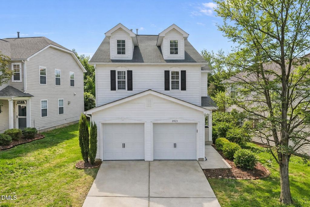 2021 Remington Oaks Circle, Cary, NC 27519