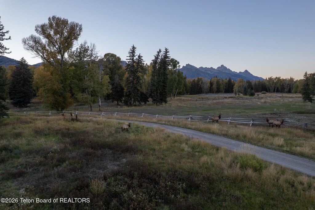 7020 N BAR B BAR RIVER Road, Jackson, WY 83001 photo 39